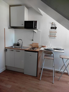 ANGERS Studio idéalement situé : 2m Gare, 4m Centre ville